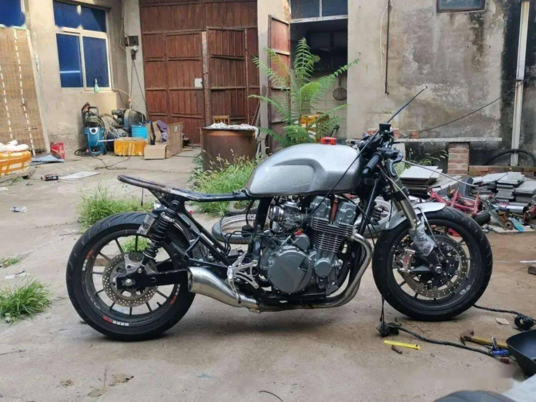 夜鹰750国内改装aura车友投稿