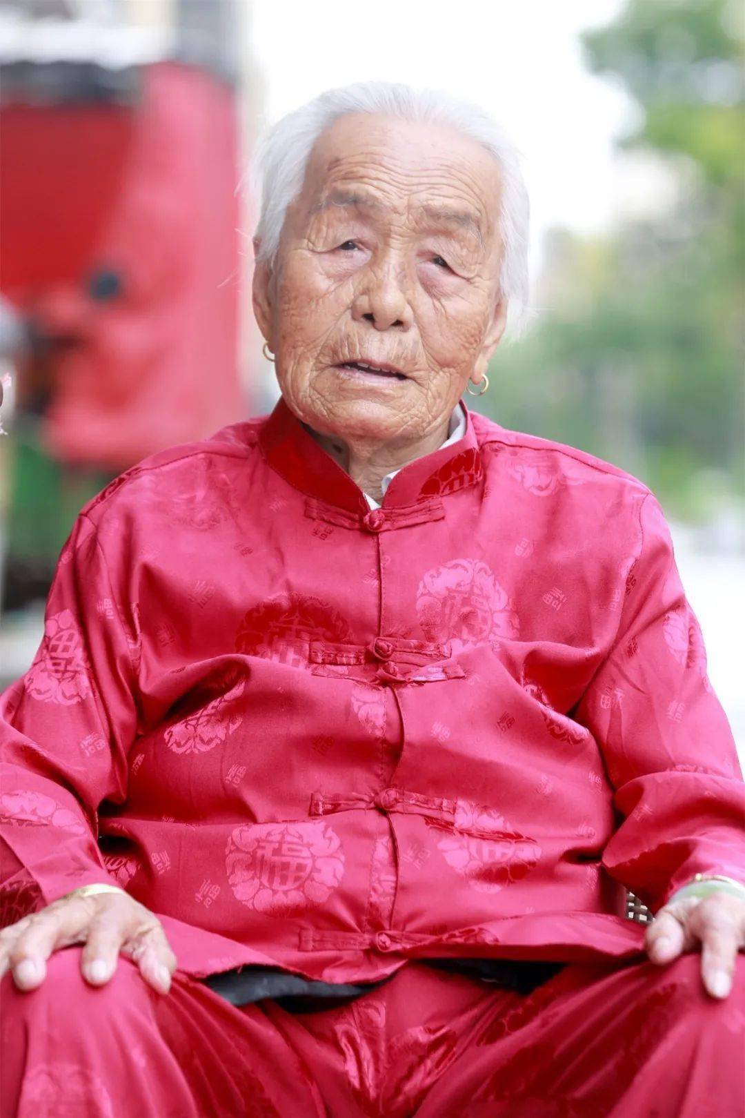 中国最大岁数老人800岁图片