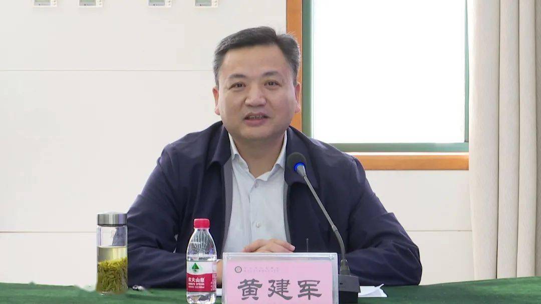 汉川市卫健局领导介绍了全市疫情常态化防控工作情况,汉川市人民医院