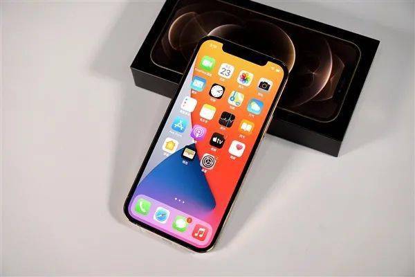 強如蘋果也不行iphone12連5g耗電尿崩