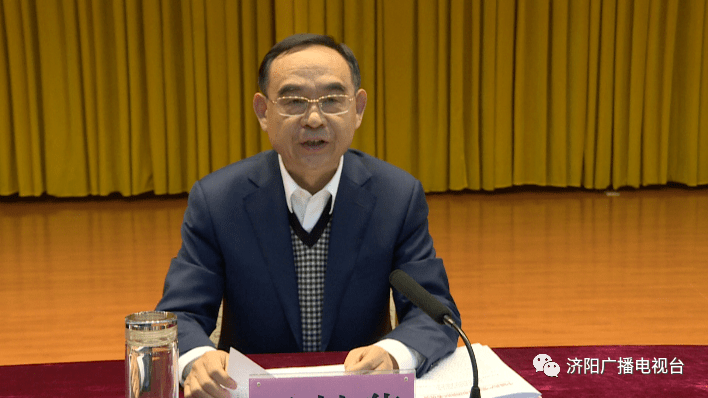 市城市管理局党组书记