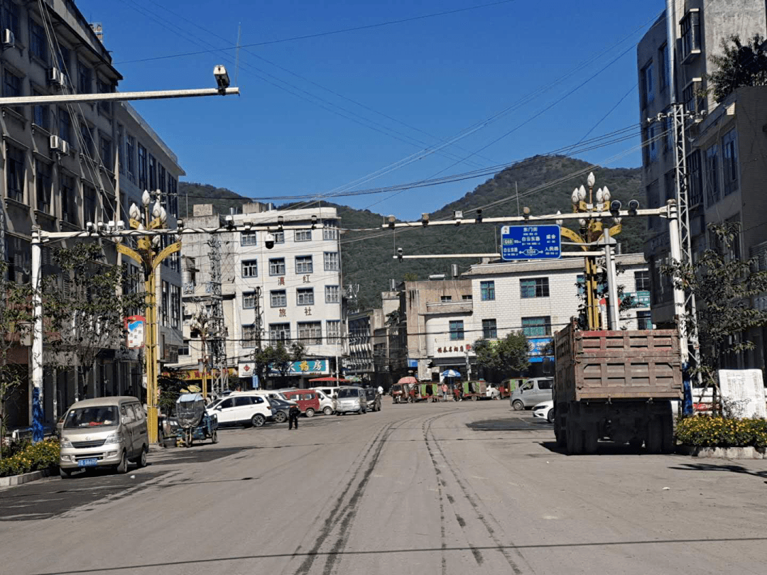 富源县公安局交通警察大队关于启用黄泥河镇电子监控设备的公告_手机