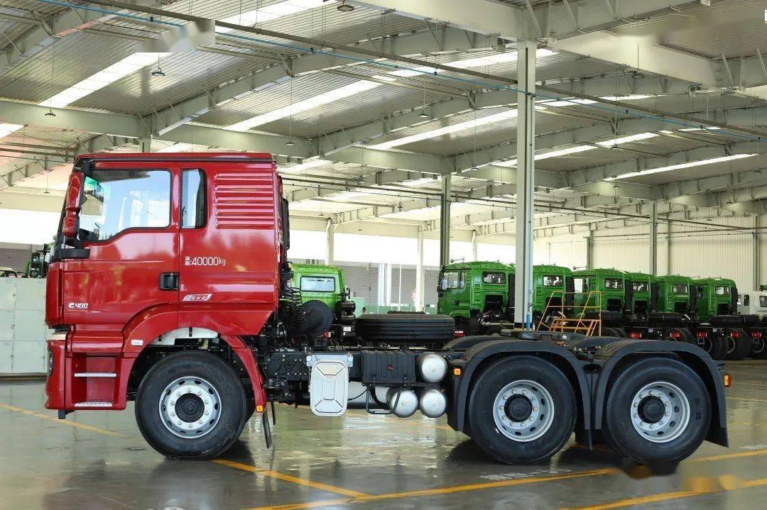 【产品图库】轩德·翼3 6x4牵引车(平顶)车型图库