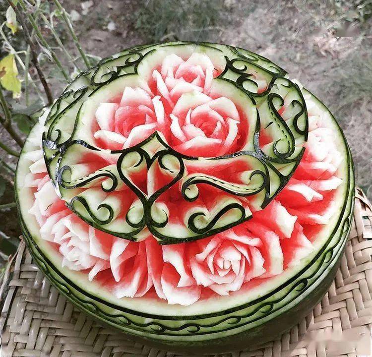 保加利亚果雕艺术家的精美雕刻作品