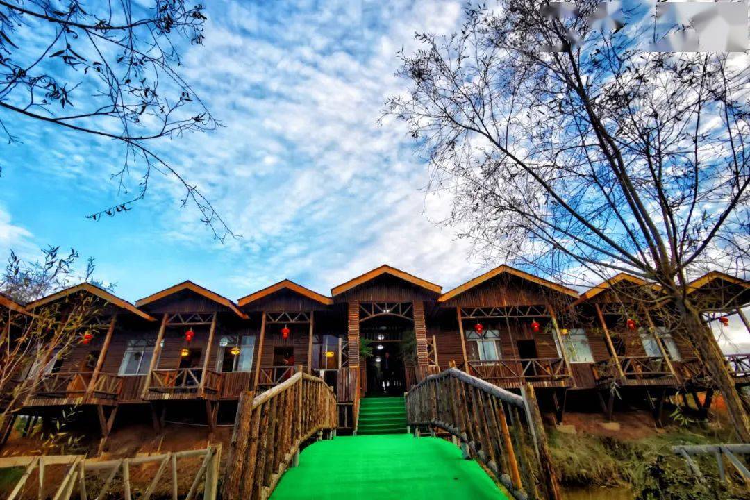 据了解,鲁甸竹园农庄艺术品交易中心项目,是国家对云南打造文化旅游