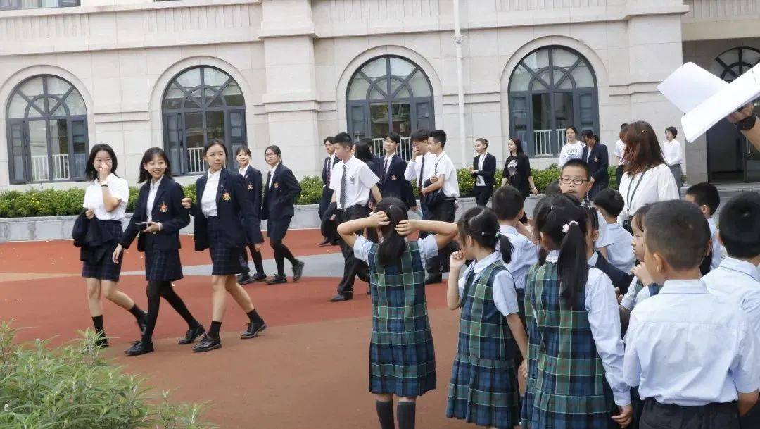 成都墨尔文小学创校校长潘璠:教育的意义是什么?_孩子