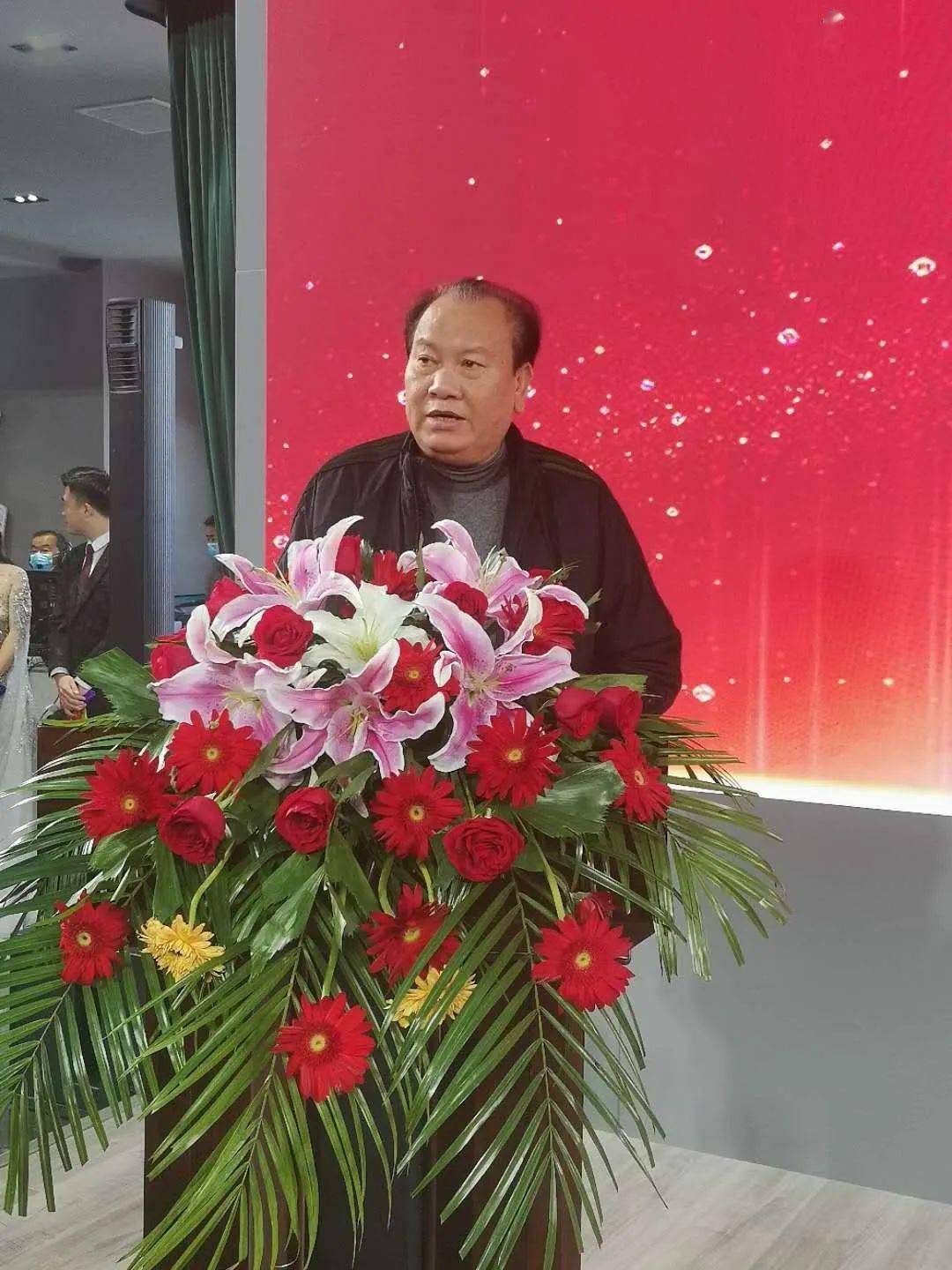 中国酿酒大师刘友金对花冠"真年份,真储存"解读!_集团