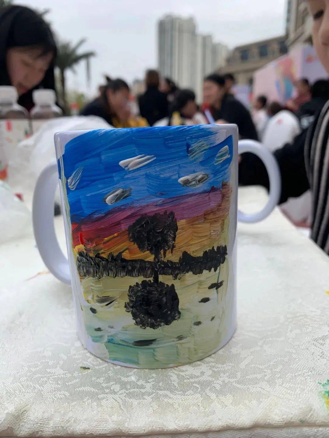 温情万里,幸福满杯!阳光·滨江1号马克杯diy活动温暖落幕