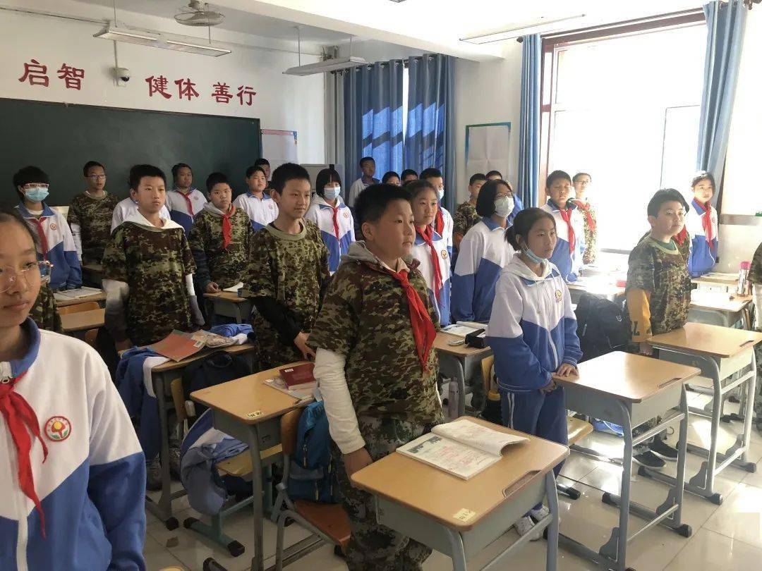 东丽中学邀请援鄂医务工作者为师生宣讲