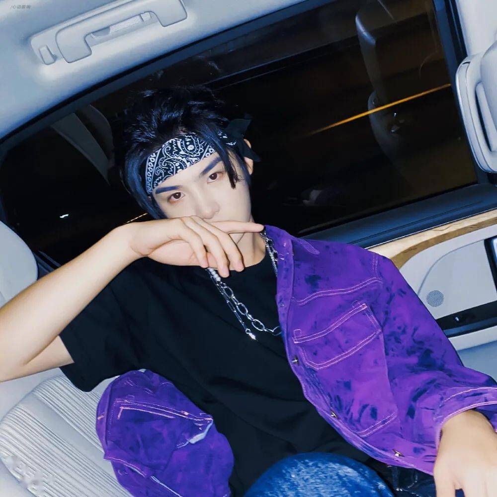 微信头像黄明昊