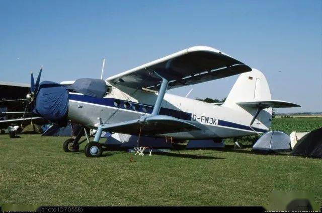 一机多用小能手:an-2,运-5运输机剪影