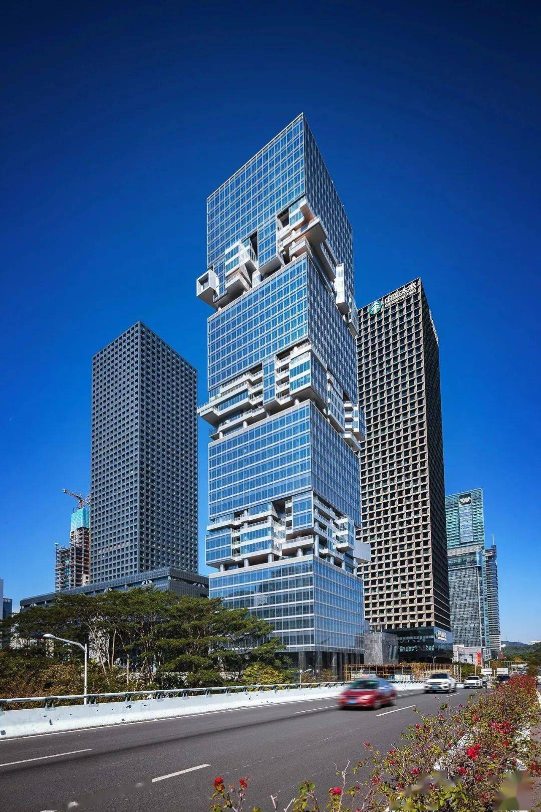 南方博时基金大厦[合作单位:汉斯 · 霍莱茵建筑设计公司(简称:hha)