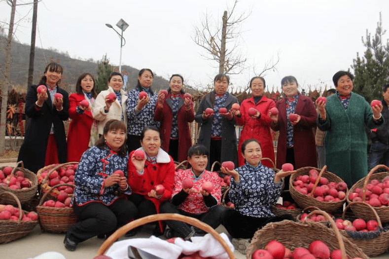 走村直播看脫貧安塞腰鼓震天響南溝鏗鏘奔小康