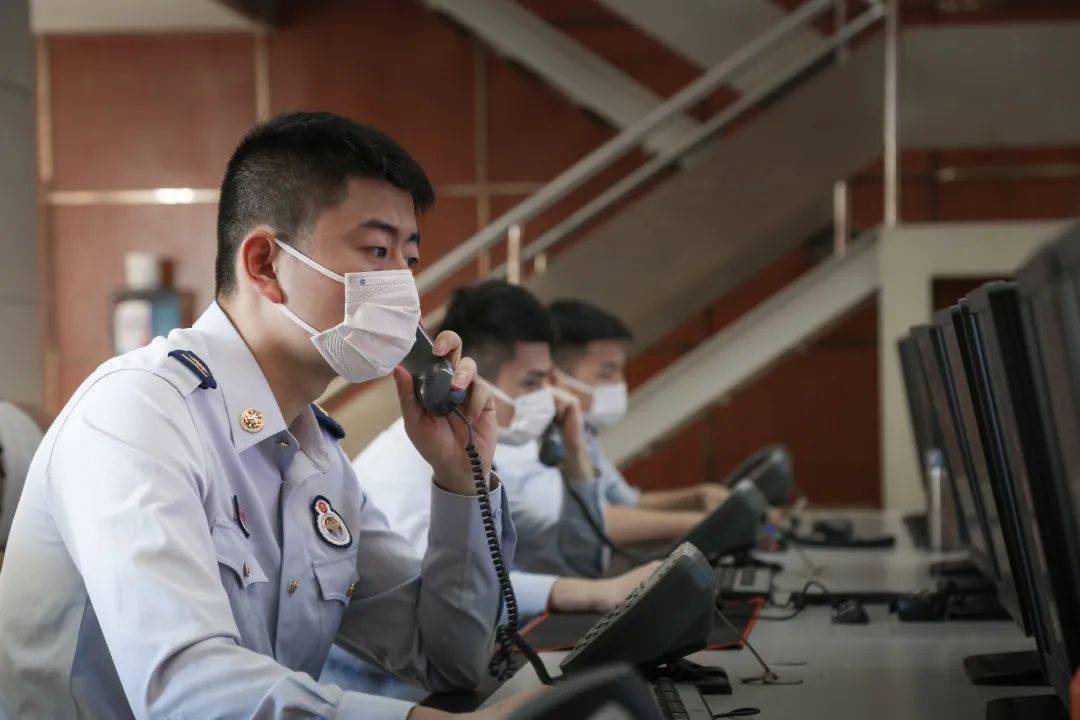 招聘啦内江消防面向社会公开招聘消防接警员