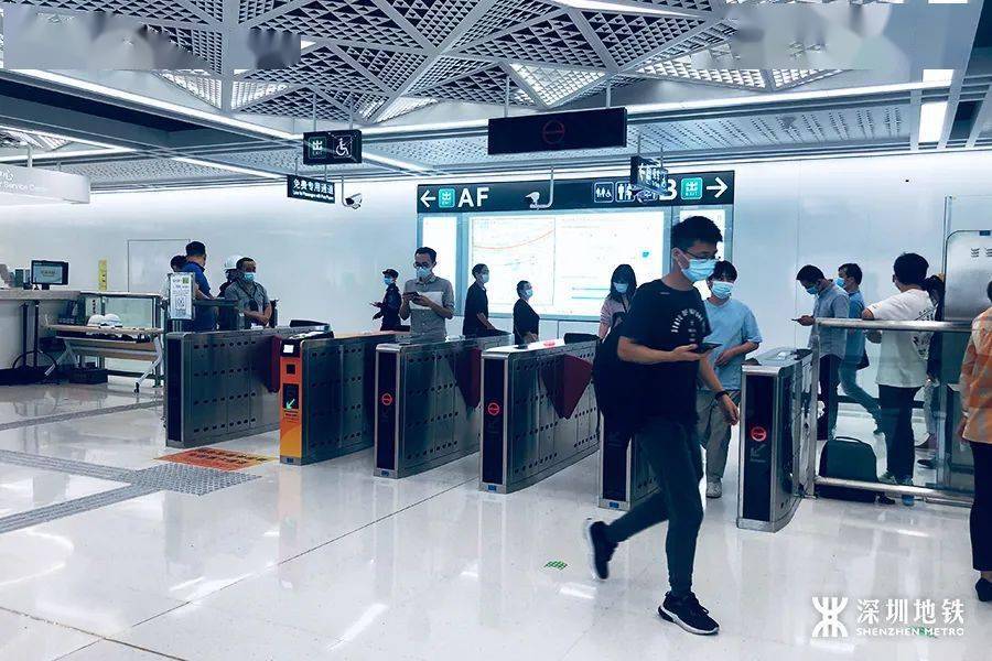 3号线福保站的晚高峰藏着福田保税区的全部真相