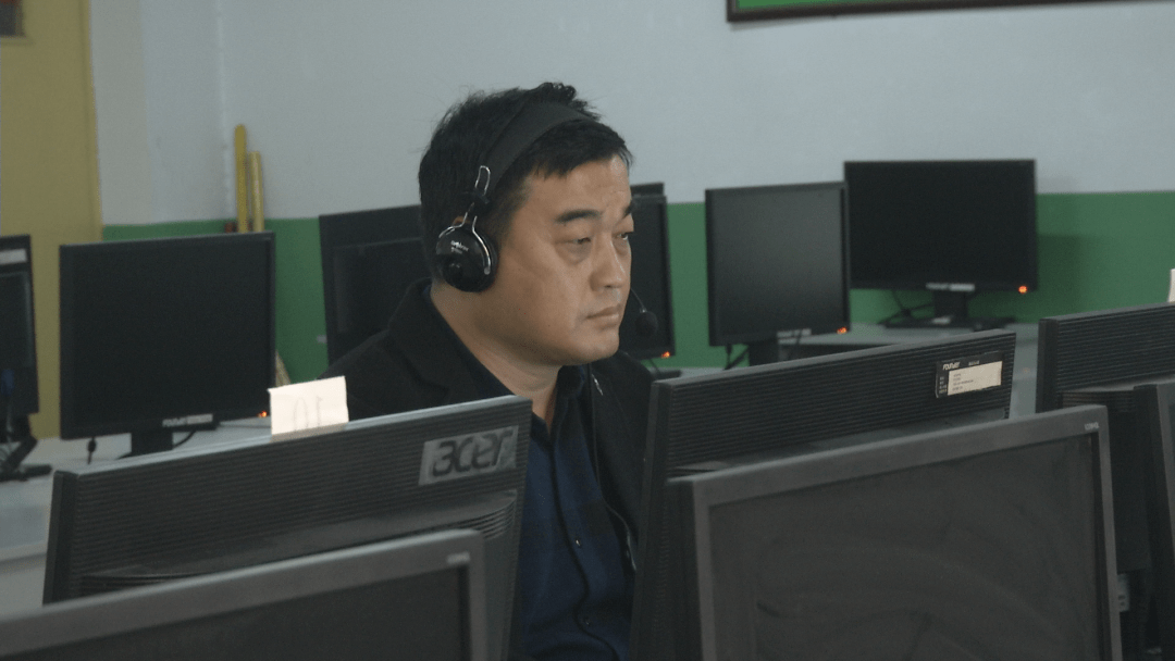 10月28日,县人大常委会主任李凯军,副主任韩志林,赵敬在临城县分会场