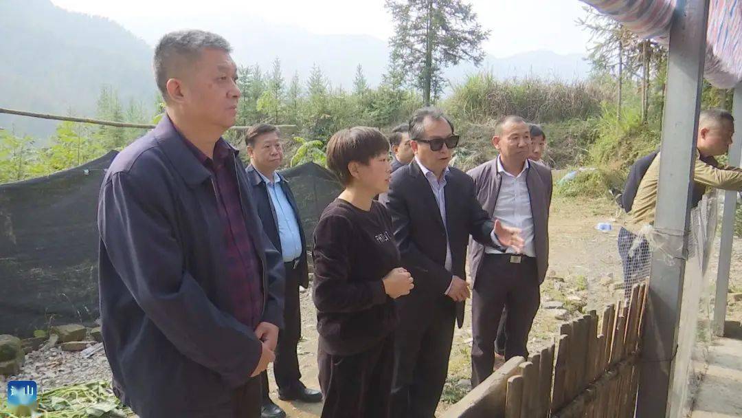 省市场监督管理局党组副书记副局长詹永杰到通山开展走访慰问活动