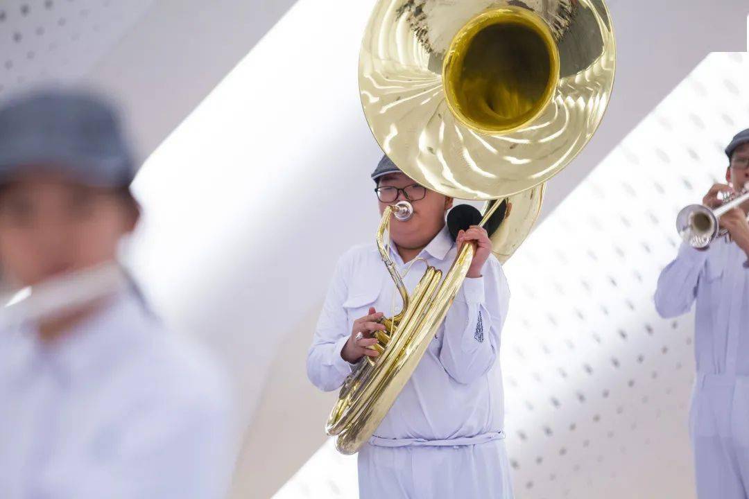 自带光芒的高富帅即将来袭…_苏萨