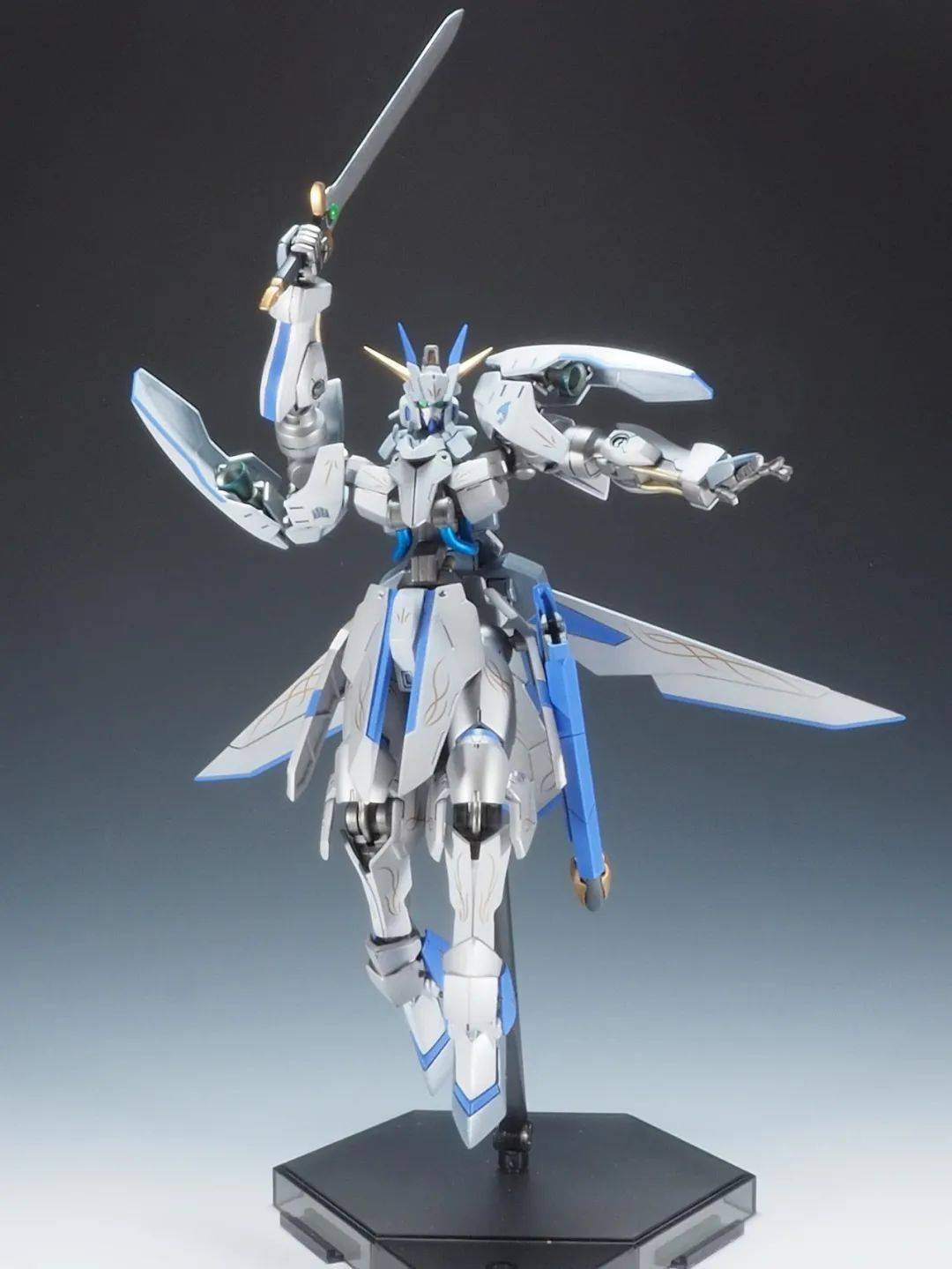 蓝白配更高贵女武神变身女骑士