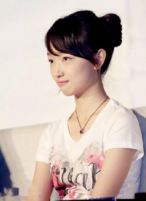 周冬雨10年前旧照曝光清纯可人灵气十足