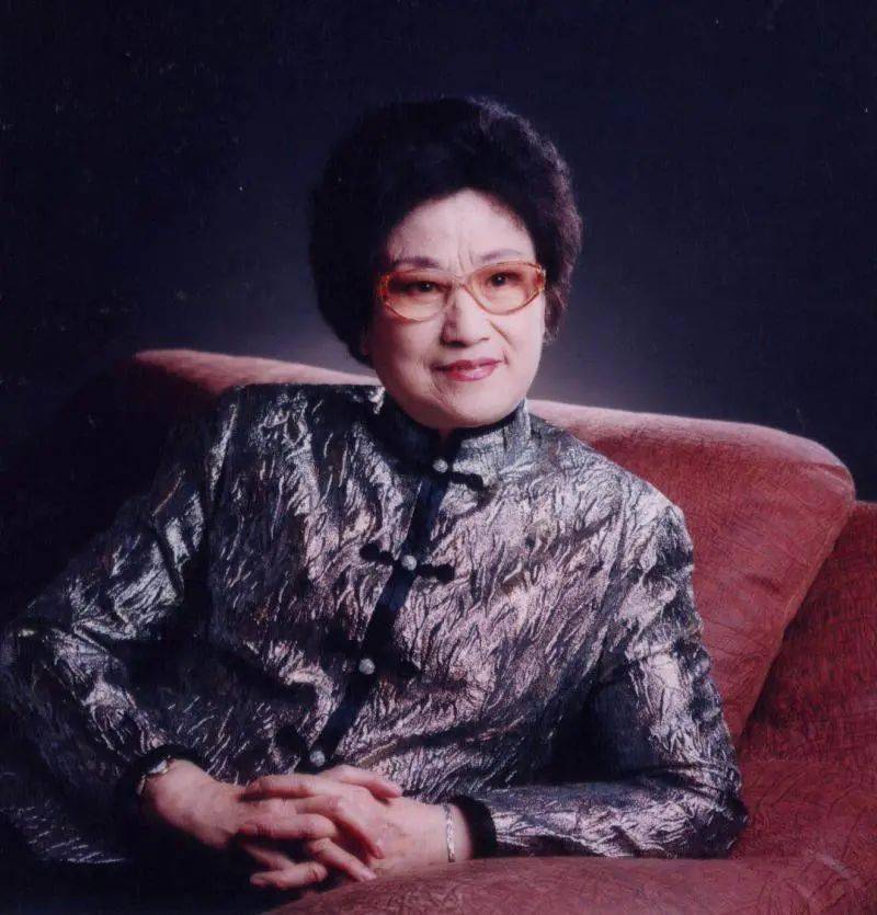 "林妹妹"王文娟赴朝鲜战场8个月,她的人生故事有许多"意想不到"