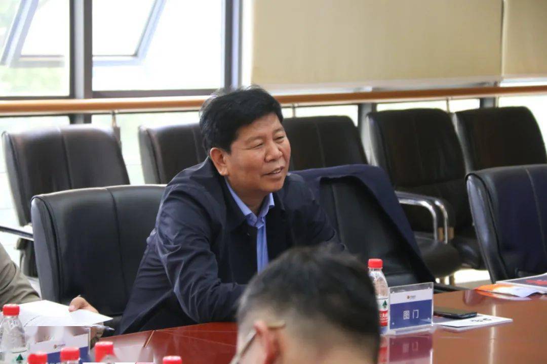 乌拉特后旗图门书记一行莅临东方日升参观调研