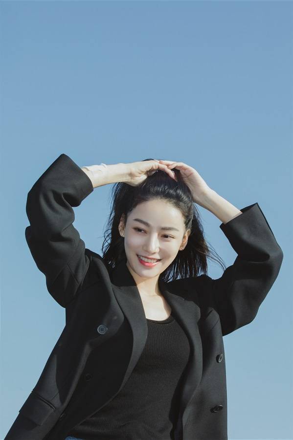 付美海盐系写真曝光干练飒气温柔气质尽显