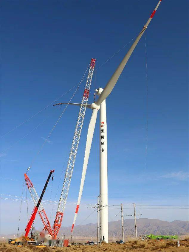 国投白银风电青海切吉风电项目圆满完成全部风机吊装