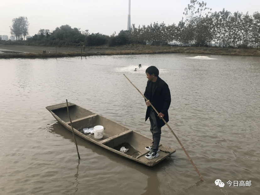 告别水上漂住上小别墅渔民卢学宏三次搬迁奏响致富曲
