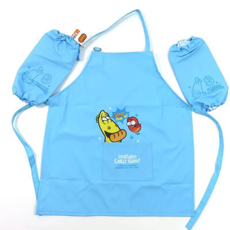 幼儿扎染需要准备的工具通常有橡皮筋,手套,小围裙,剪刀,夹子,扎染