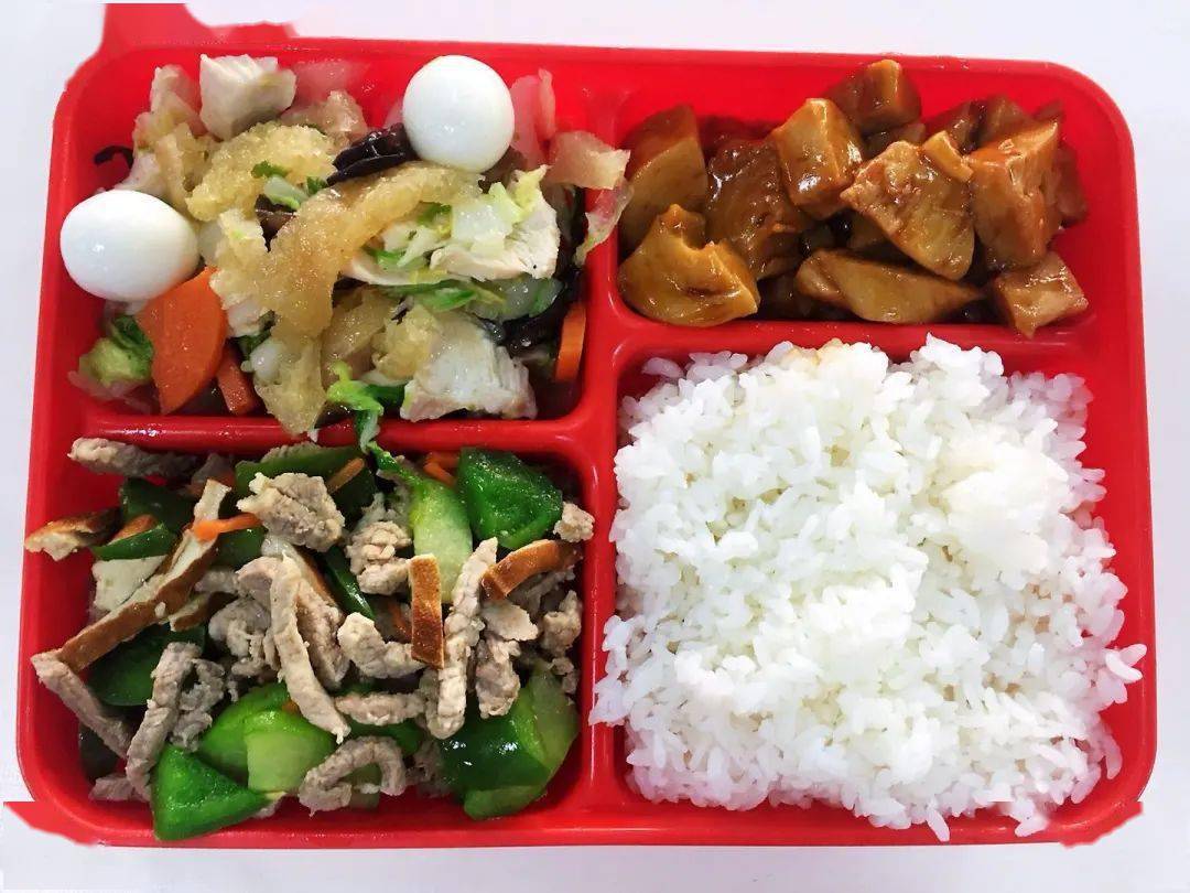 学生在校吃的配餐到底好不好? 卫生吗?营养吗?