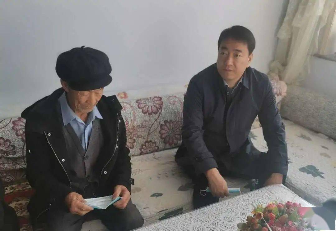 徐颖剑调研督导第七次人口普查工作