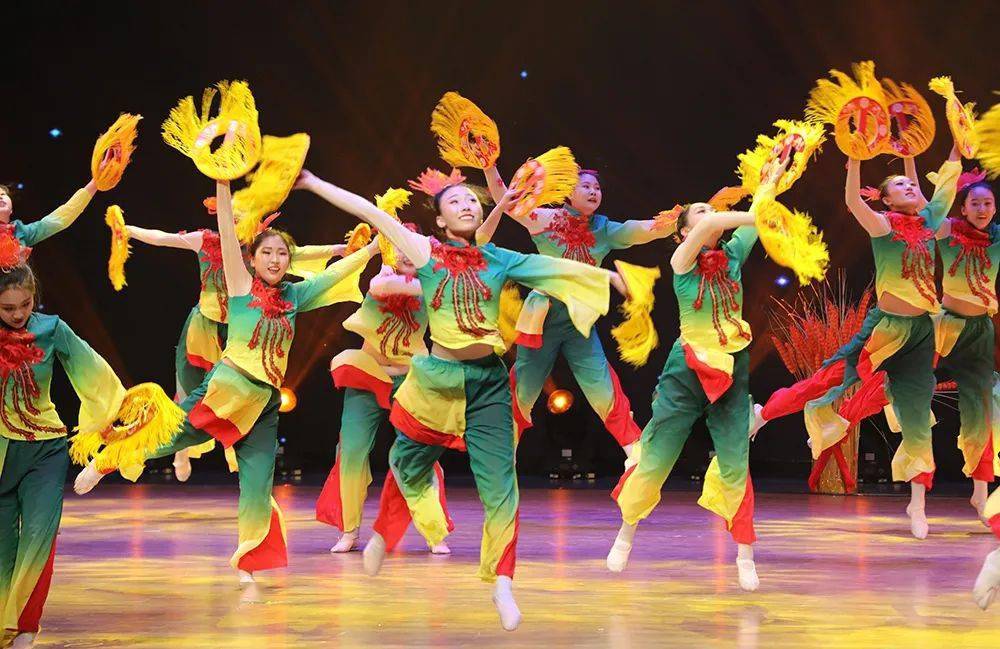 舞林高手齐聚百里芬芳晋中民间舞蹈大赛举行