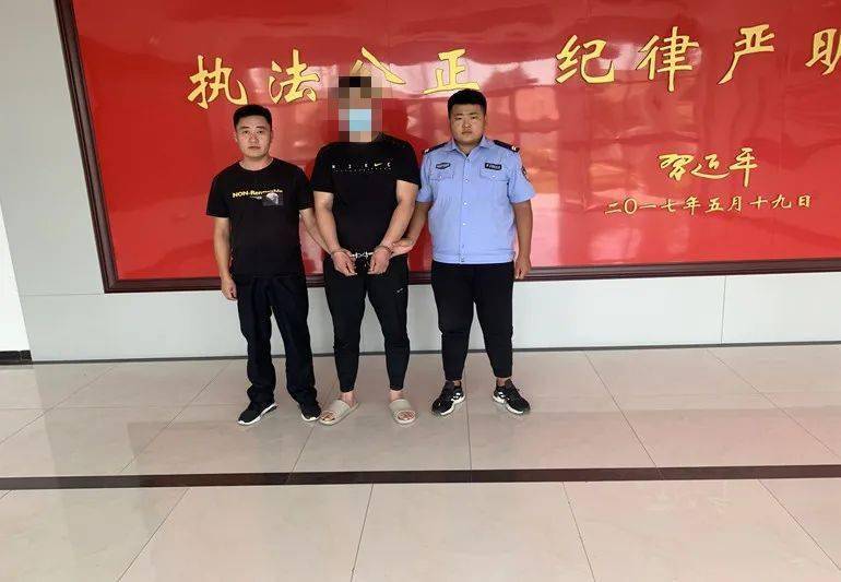 近日,平邑县公安局历时3个月的缜密侦查,艰苦奋战,成功打掉一跨省贩毒