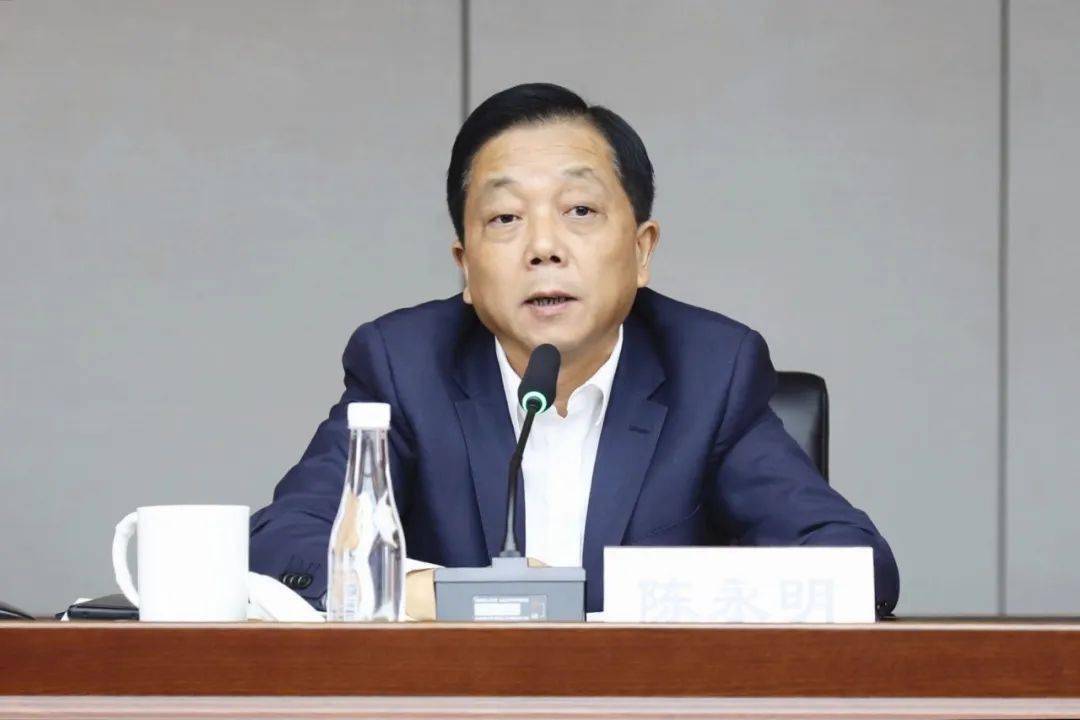 小昆山镇召开党政负责干部会议