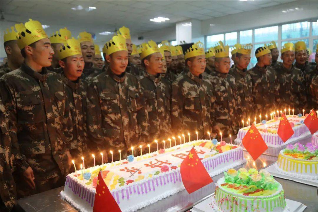 51名新战友的生日party,这份幸福军营独有