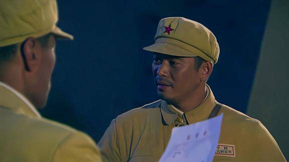 王朝天带兵攻打土匪师部下十道军令让他撤兵回营