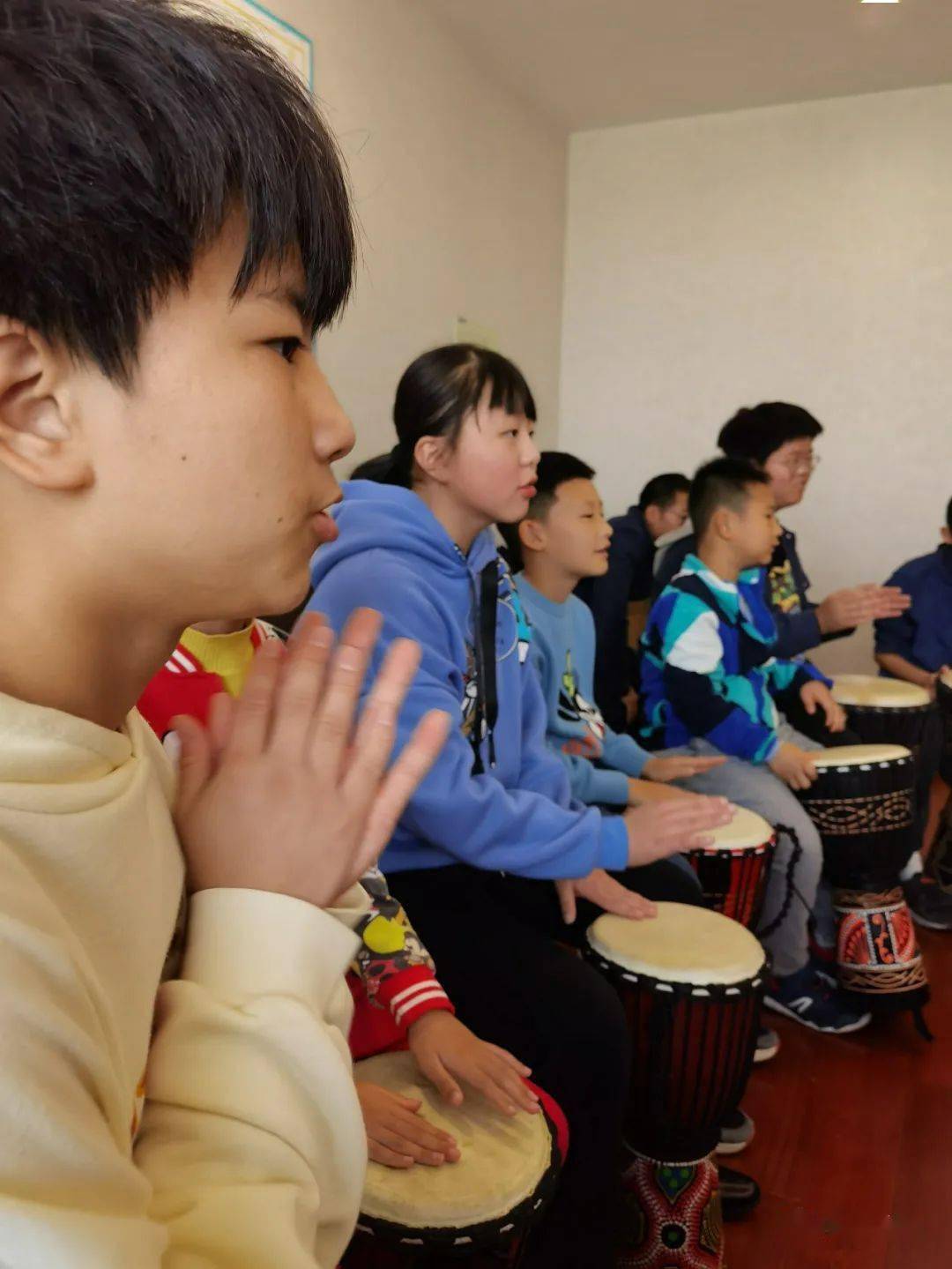临溪公益非洲鼓音乐体验课好开森