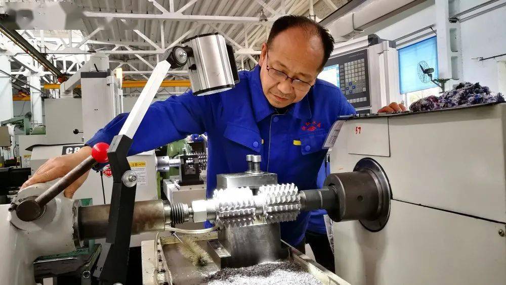 决战决胜四季度丨汉江工具突出重点抓冲刺全力以赴保目标