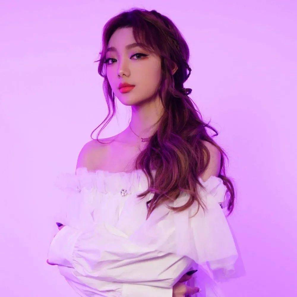 微信头像李紫婷mim