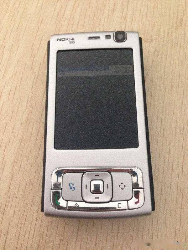 诺基亚n95重现80后的消费者是否会为爷青回买单吗