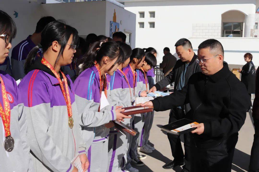 喜报:涿州市实验中学获2020年中小学生秋季田径运动会团体第一名