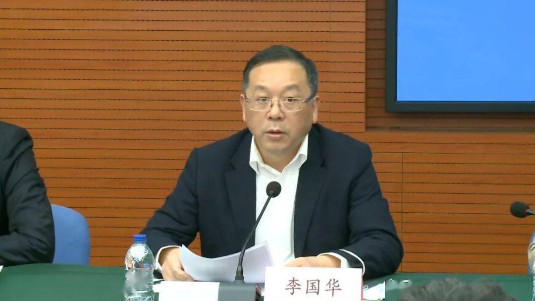 浦东新区副区长李国华介绍,今晨(9日),浦东新区人民医院发热门诊报告