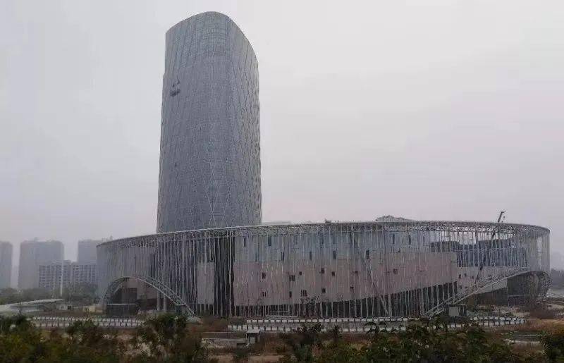 紧接着就开始了装修工程,近期又传出枣庄电视台,枣庄人民广播电台即将