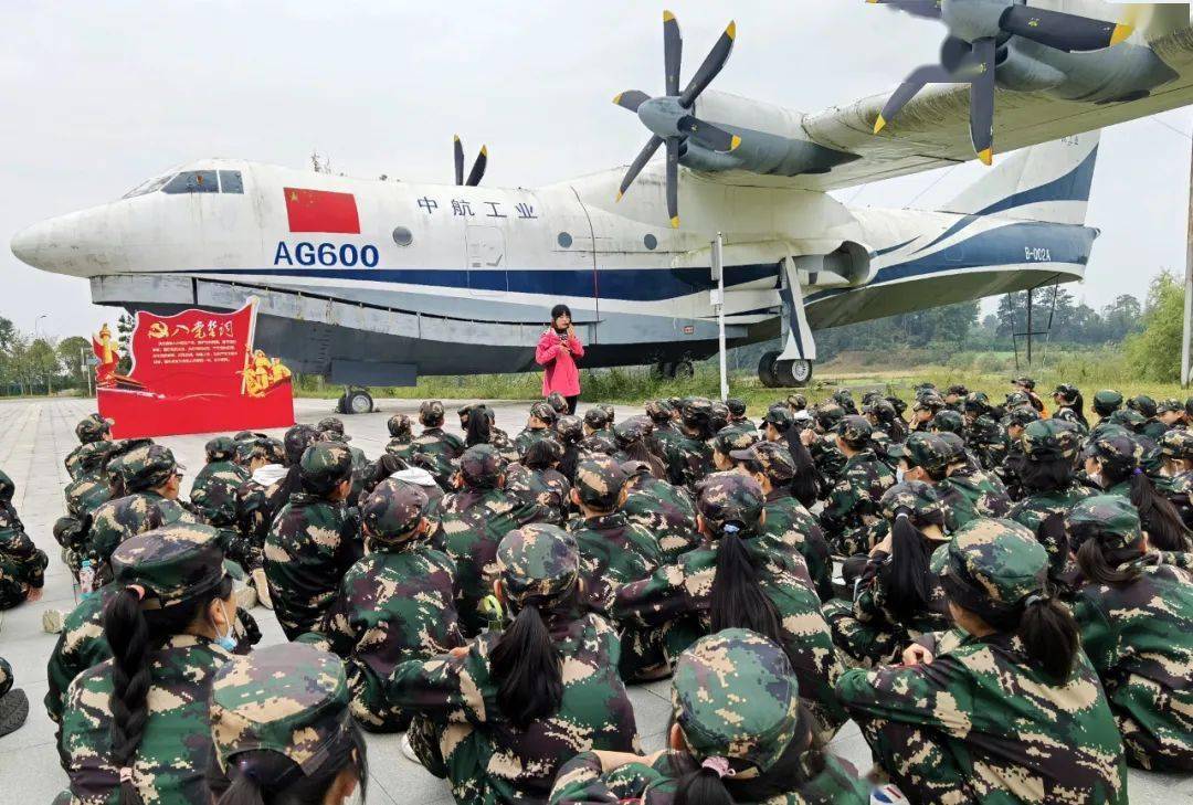 荆门爱飞客小镇再迎千人研学团 开启万人游互联互通新模式