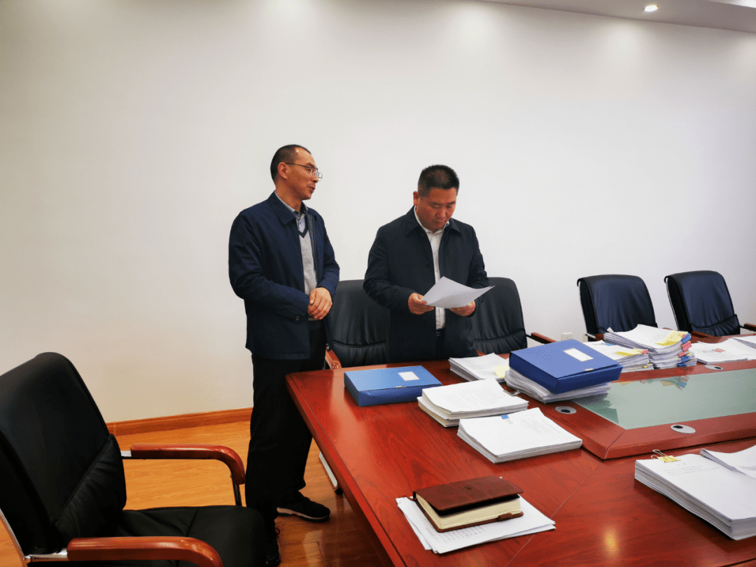 鲁延福调研脱贫攻坚成效考核及村级换届准备工作