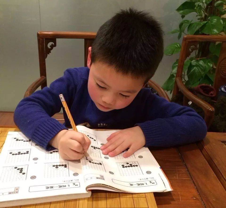 低段的孩子做题才是涨棋最好的方式
