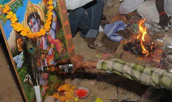 丧尽天良的人祭习俗