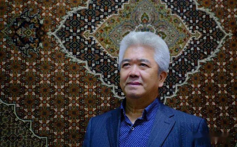 北京外国语大学 王立业教授 译他见不到的一切都在眼帘.