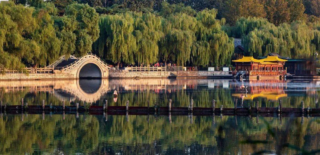 你站在橋上看風景,看風景的人在樓上看你~_華橋